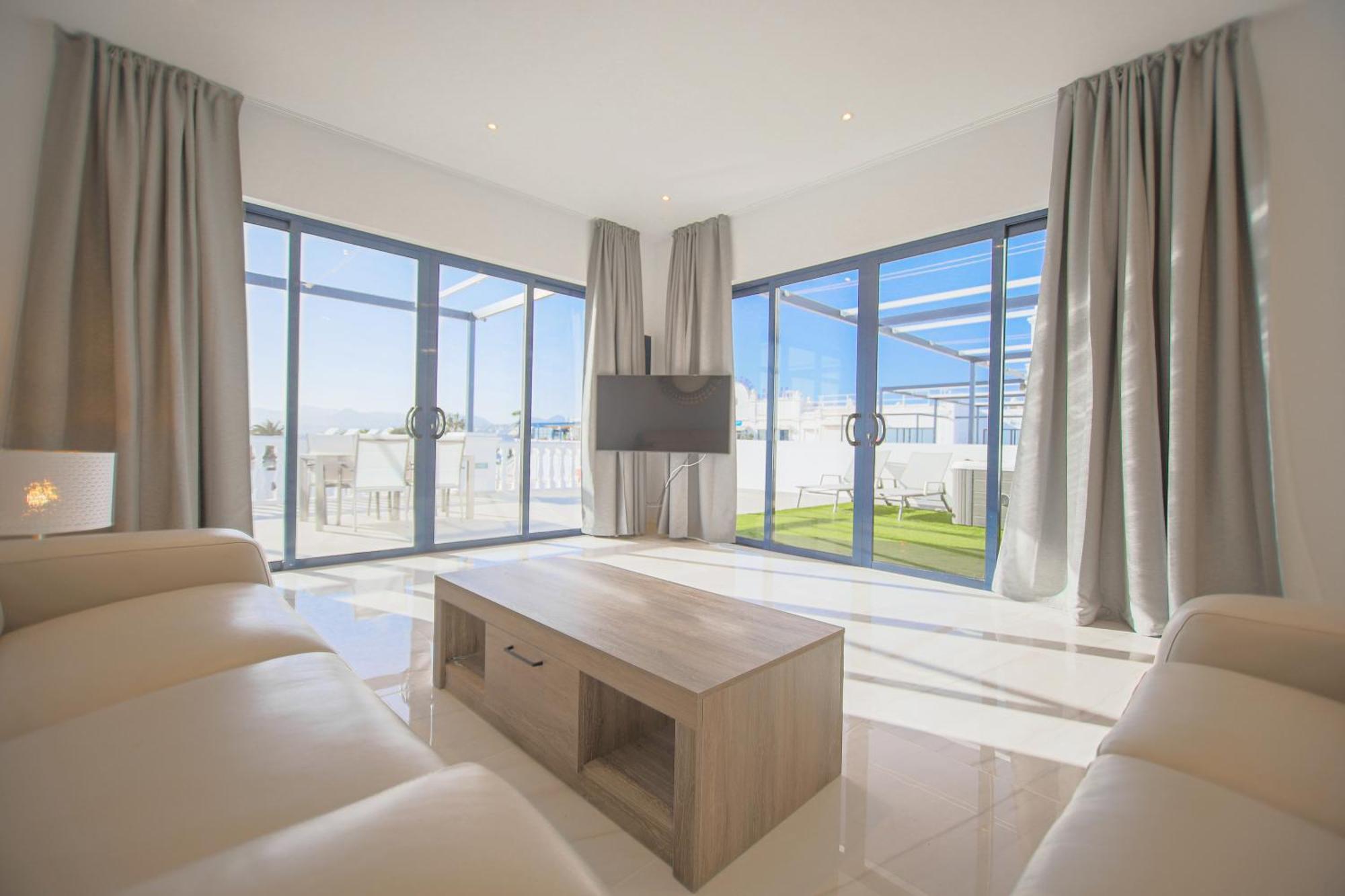 Atlantico Plaza Apartments ปูแอร์โตเดลคาร์เมน ภายนอก รูปภาพ