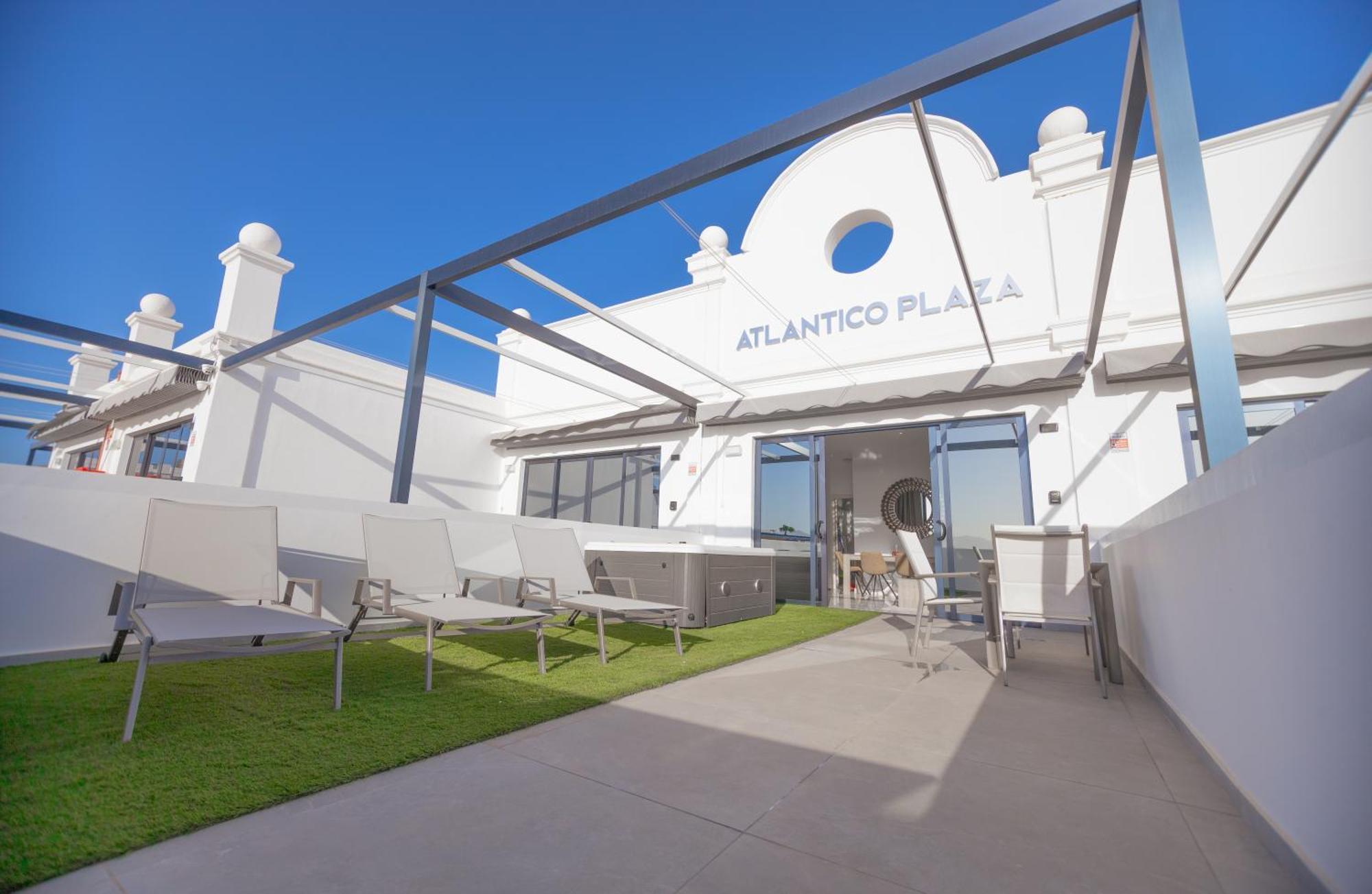 Atlantico Plaza Apartments ปูแอร์โตเดลคาร์เมน ภายนอก รูปภาพ