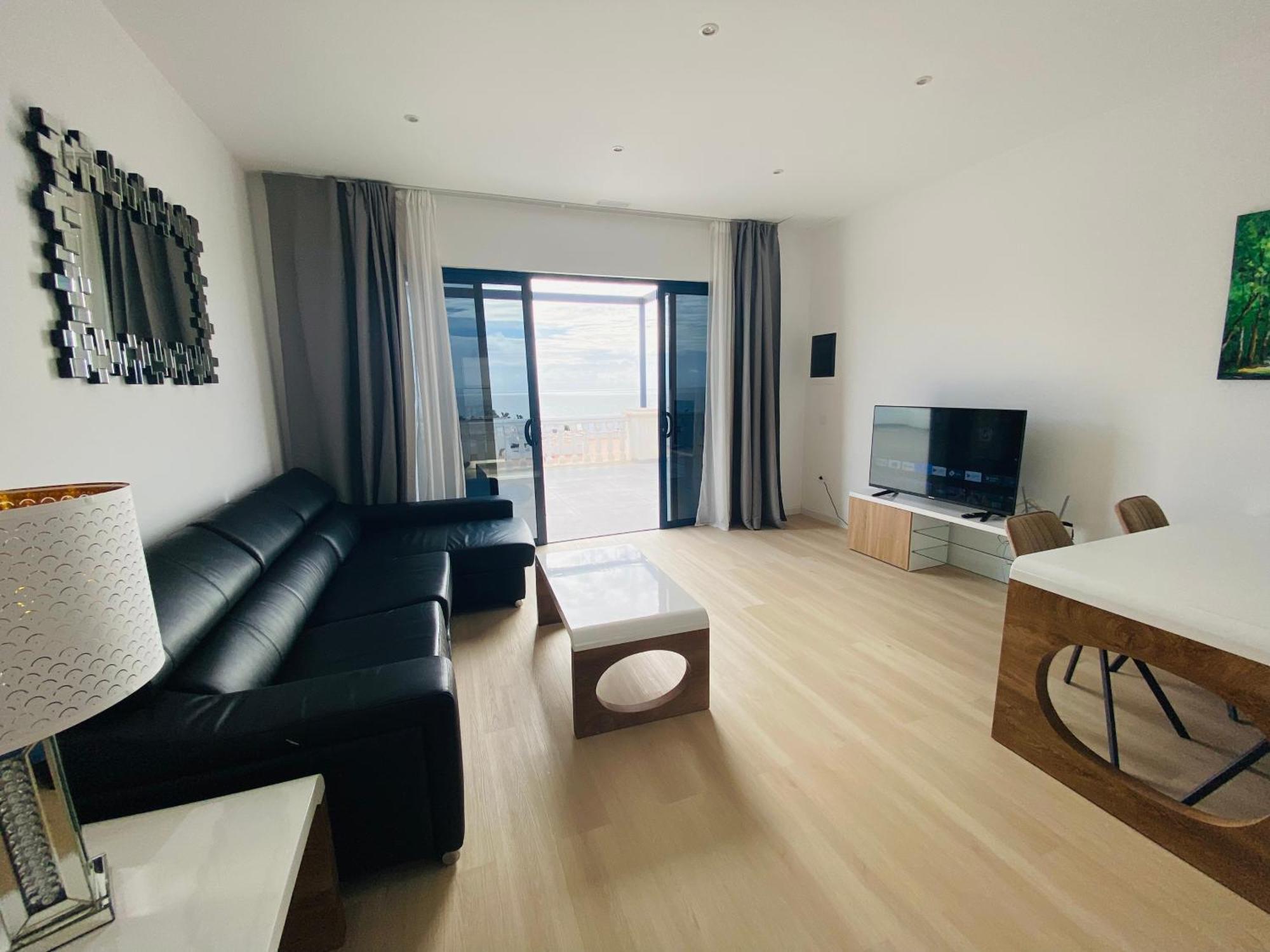 Atlantico Plaza Apartments ปูแอร์โตเดลคาร์เมน ภายนอก รูปภาพ